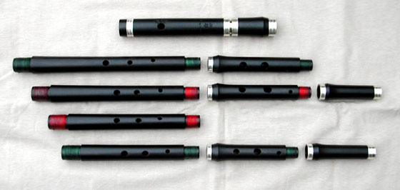 [photo of my 4 way combo low flute in blackwood with rings and slide]